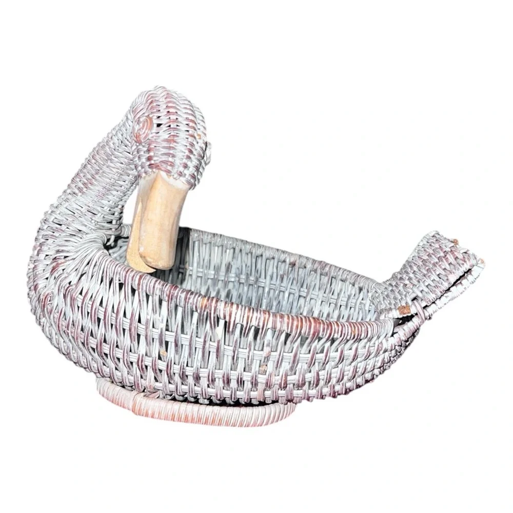 Wicker Duck Bird Nest - White and Brown